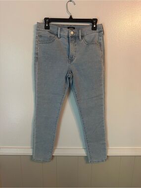 Express Women’s Cropped Skinny Mid -Rise Jeans Size 6R